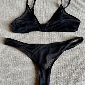 H&M BLACK MESH MATCHING BRA AND PANTY SET SIZE MEDIUM